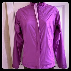 Reversible athletic windbreaker. MED EUC Detailed